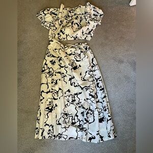 Elegant Black and Cream Floral set